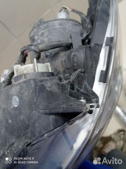 Фара передняя правая Subaru Outback