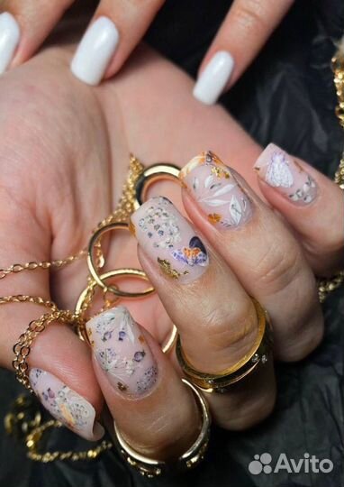 Маникюр И педикюр В салоне