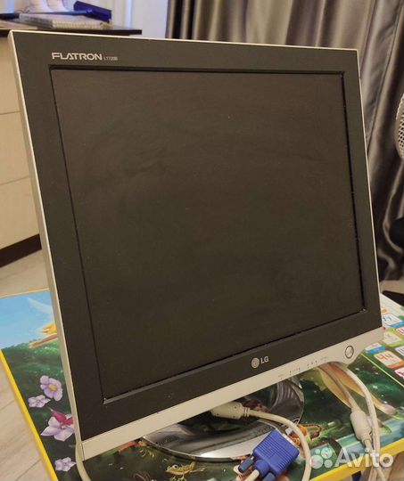 ЖК монитор 17