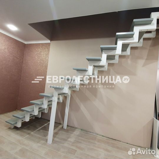 Лестница на второй этаж металлическая
