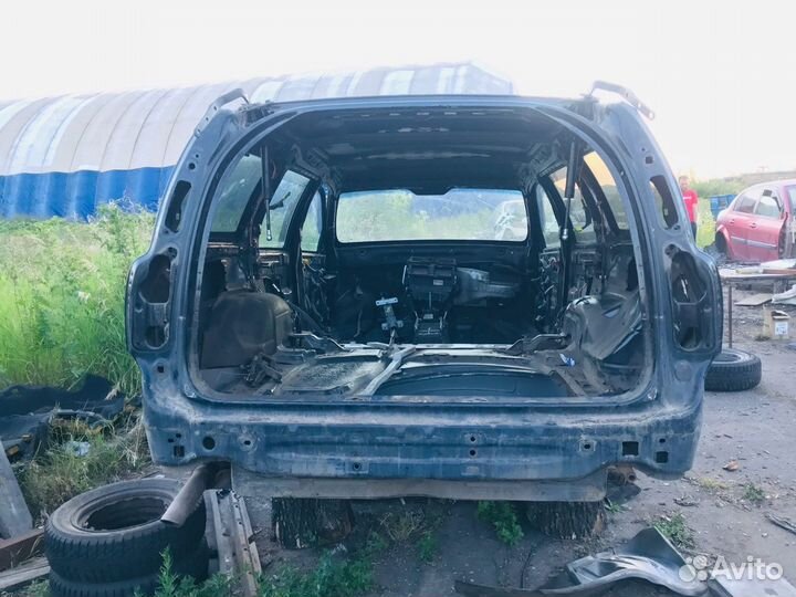 Крыло заднее левое Volvo V70/XC70