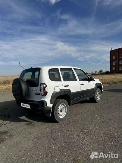 ВАЗ Niva Travel 1.7 МТ, 2023, 3 600 км
