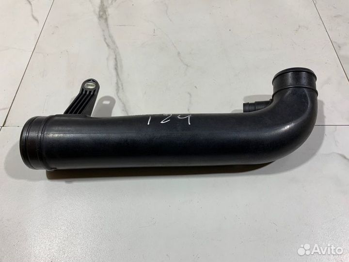 Патрубок воздушного фильтра Skoda Octavia A5