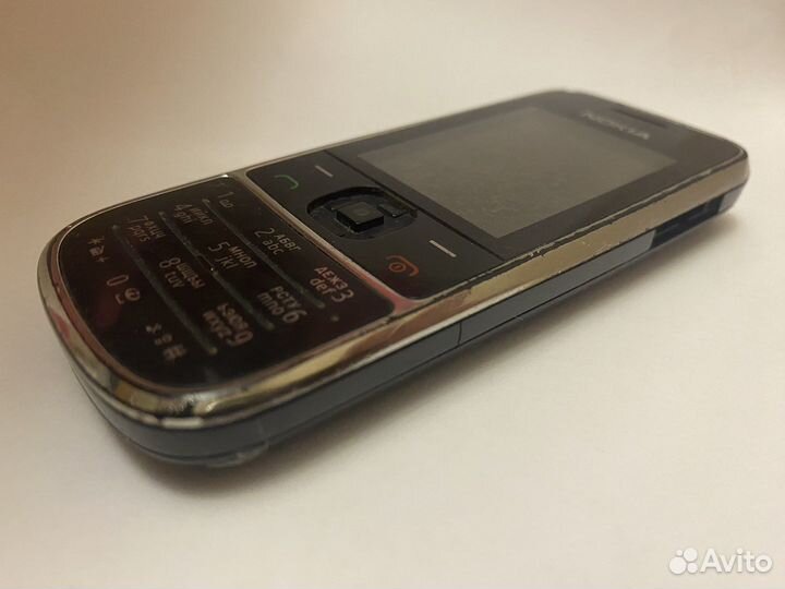 Телефон Nokia 2700 classic