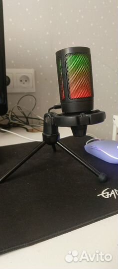 Студийный микрофон