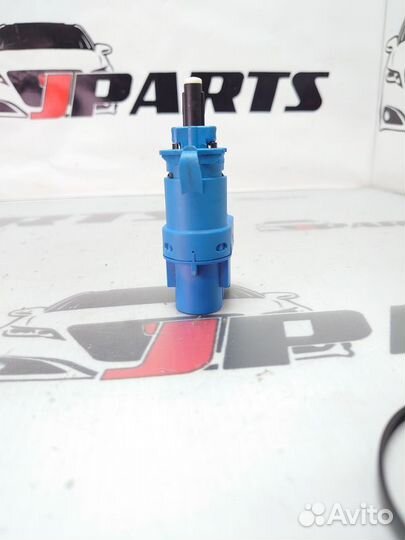 Датчик включения стопсигнала Mazda 3 BK рестайлинг