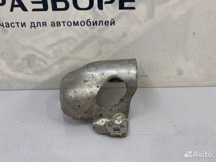 Кожух выпускного коллектора правый Hyundai Santa