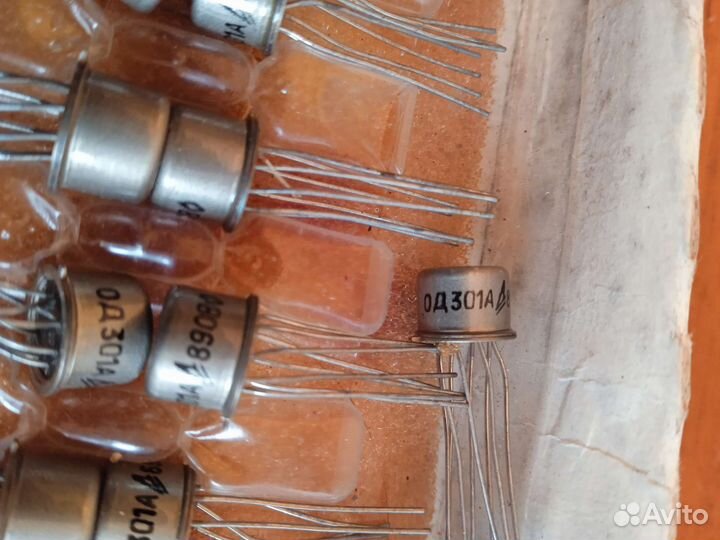 Транзисторы од 301а