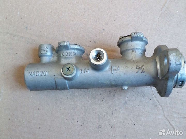 Цилиндр тормозной главный Nissan Primera P10