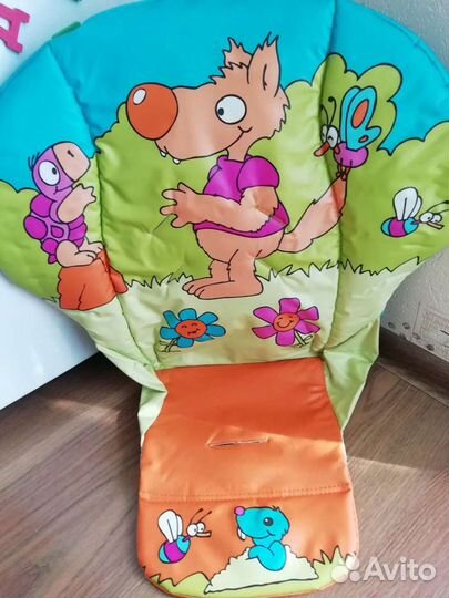 Стульчик для кормления (состояние нового)