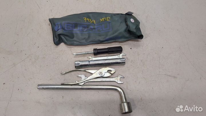 Набор инструментов штатный Subaru Legacy Outback