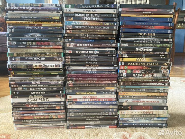 Большая коллекция DVD-дисков. Фильмы и сериалы