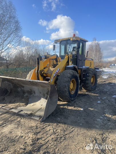 Фронтальный погрузчик XCMG LW300F, 2011