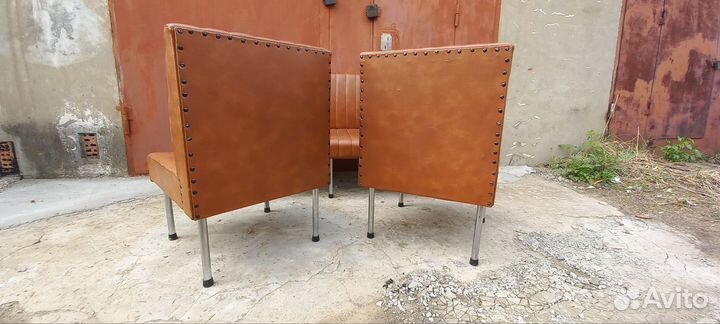 Комплект винтажной мягкой мебели