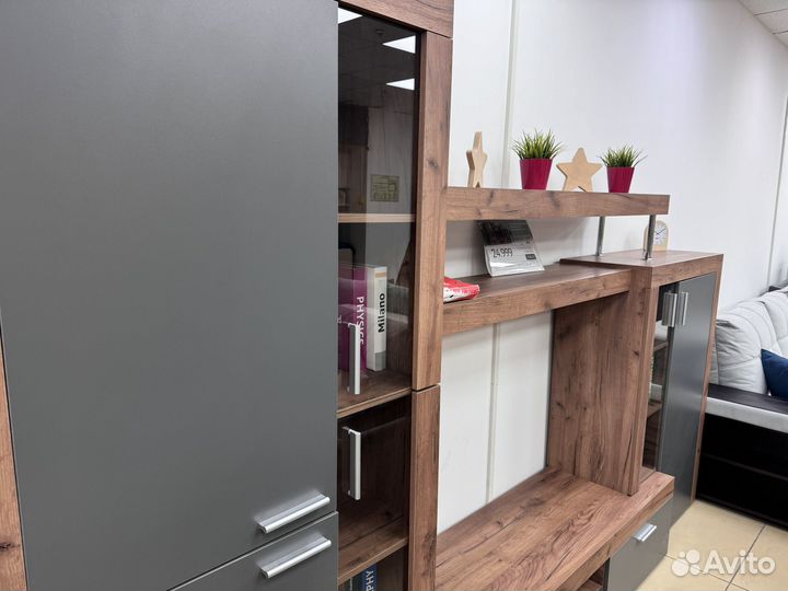 Стенка в гостиную