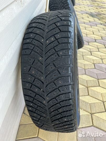 Michelin X-Ice North 4 SUV 235/60 R18