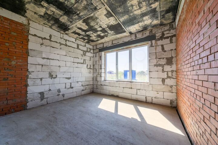 Коттедж 205 м² на участке 12 сот.