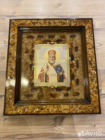 Икона янтарная. Икона из янтаря