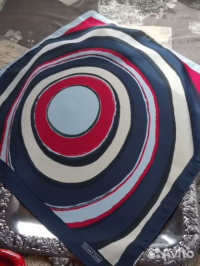 Street one шейный платок