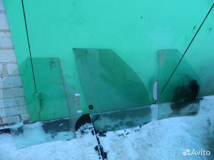 Стёкло задние,дверей,форточки