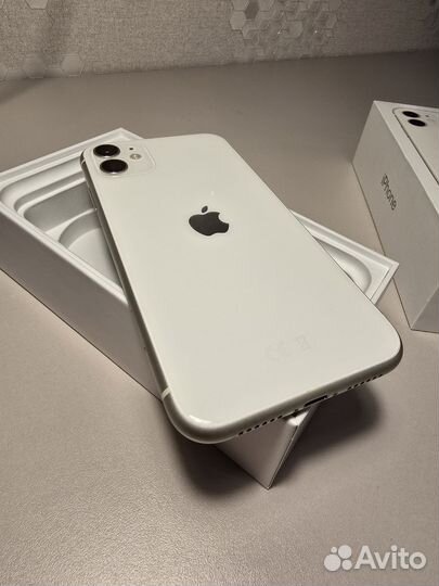 iPhone 11, 64 ГБ