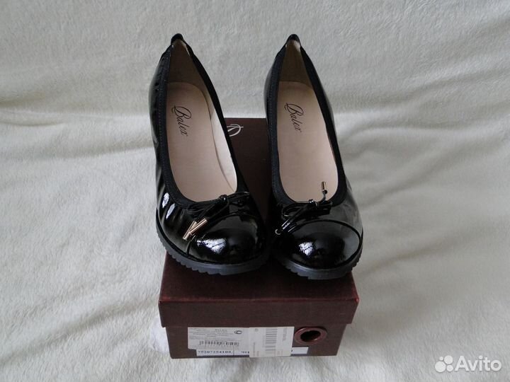 Туфли лодочка на танкетке