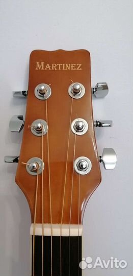 Акустическая гитара