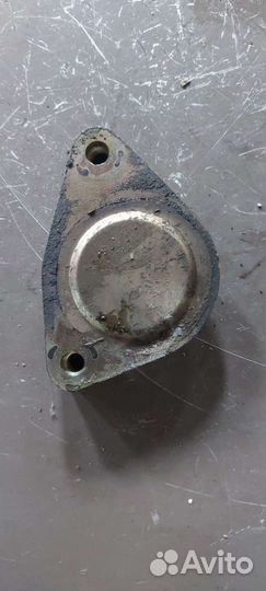 Кронштейн двигателя Nissan Skyline v35