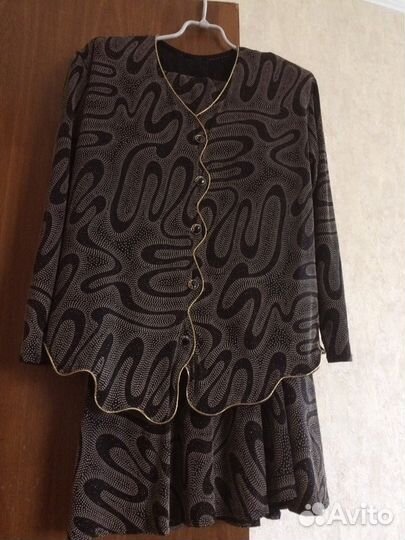 Костюмы женские