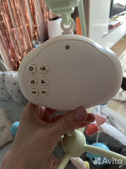 Музыкальный мобиль на кроватку с проектором