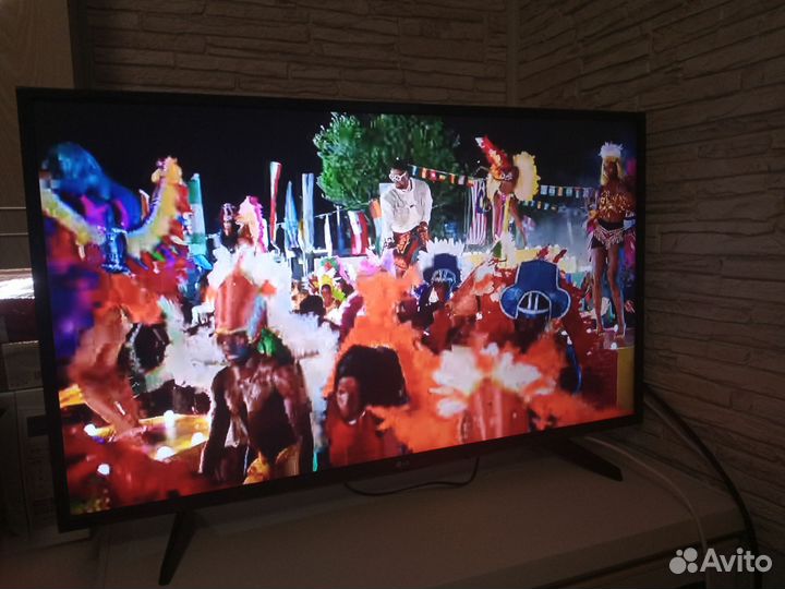 Телевизор lg SMART tv