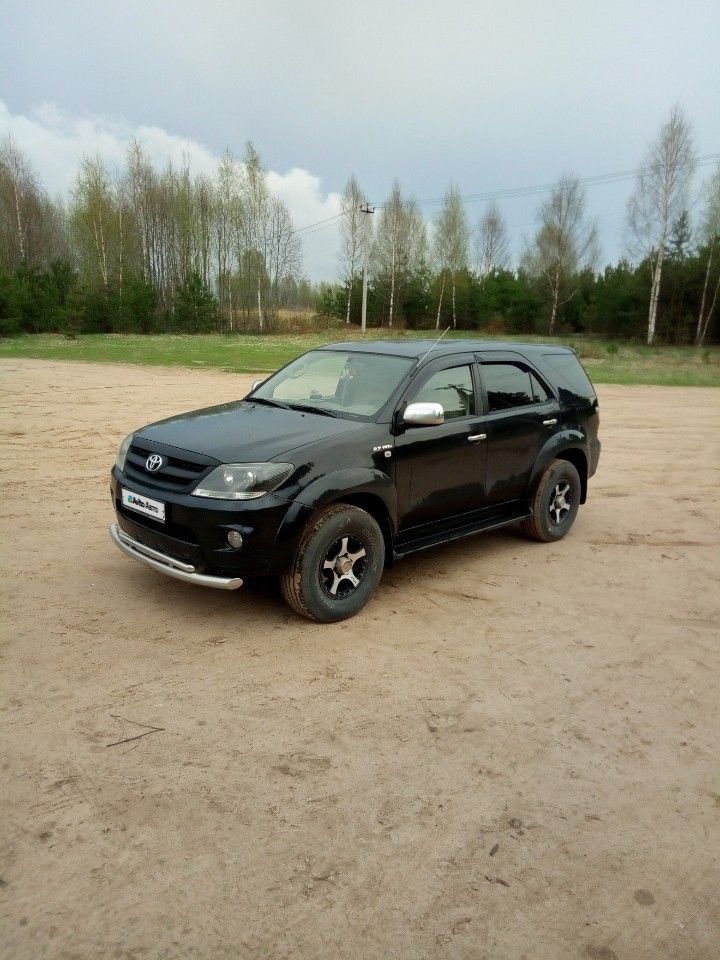 Toyota Fortuner: фото из отзыва