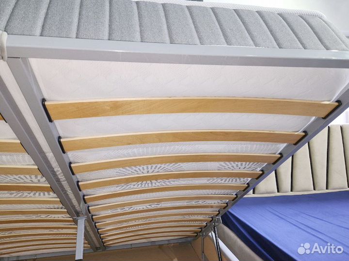 Кровать двуспальная