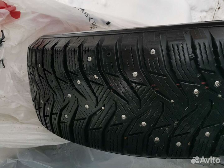 Kumho WinterCraft SUV Ice WS51 215/65 R17 и 215/65 R17 103