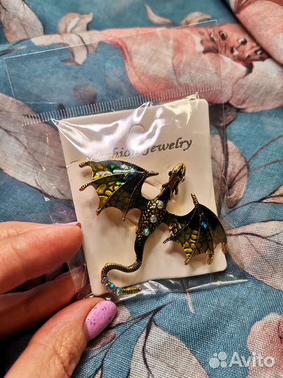 Брошь-кулон