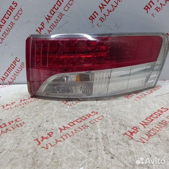 Фонарь задний задний правый Toyota Avensis T270