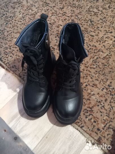 Ботинки женские 38 размера новые