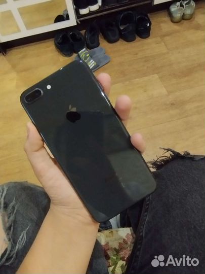 iPhone 8 Plus, 64 ГБ