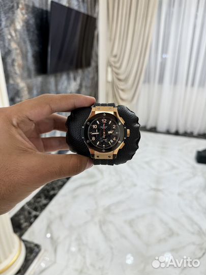 Часы hublot