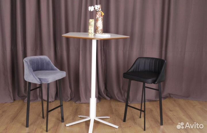 Барный стул новый