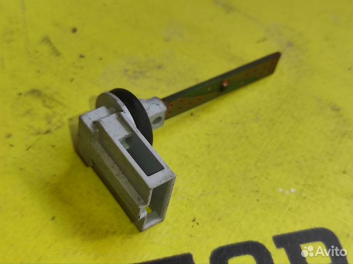 Датчик температуры воздуховода печки Mercedes-Benz