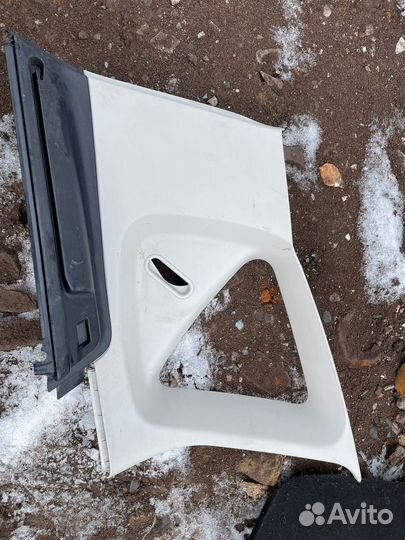 Мерседес A class w169 обшивка стойки багажника