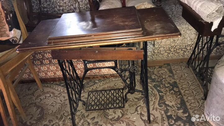 Станина,стол с швейной машиной пмз.Подольск