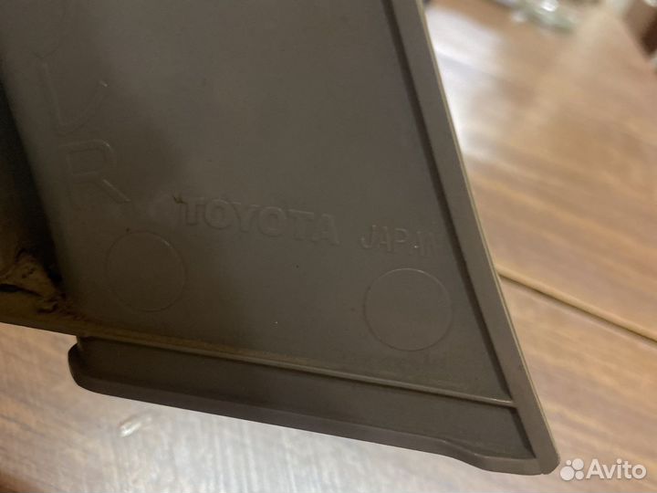 Продам фару заднюю правую toyota premio 07-10