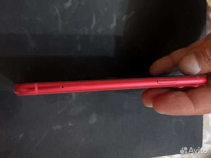iPhone 11 64 red идеал