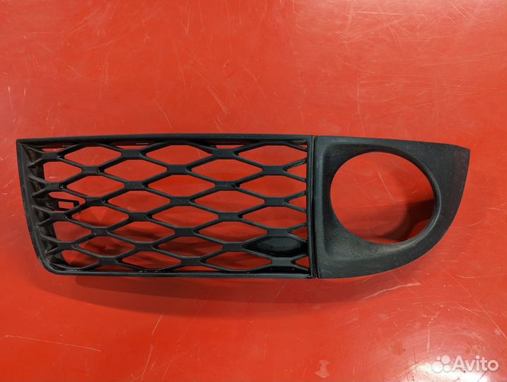 Решетка в бампер левая Audi Allroad C5