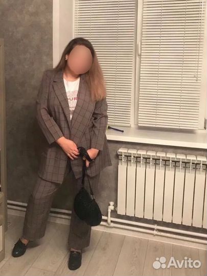 Брючный костюм женский