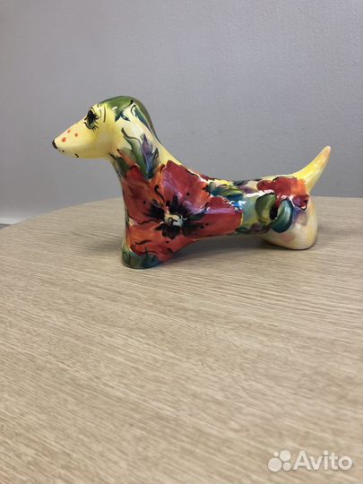 Фарфоровая собака авторской работы