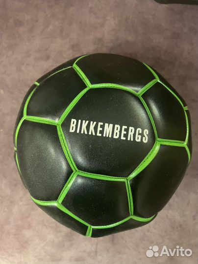 Футбольный мяч