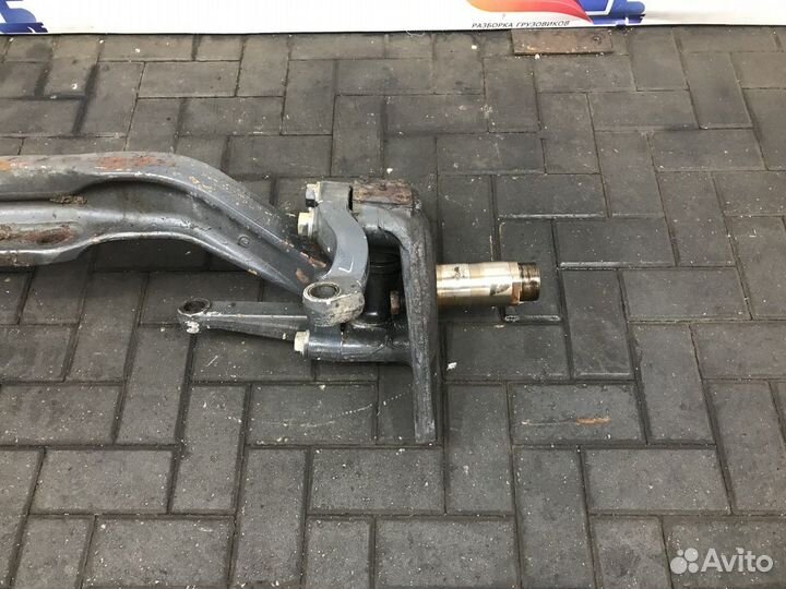 Кулак поворотный левый Daf XF105